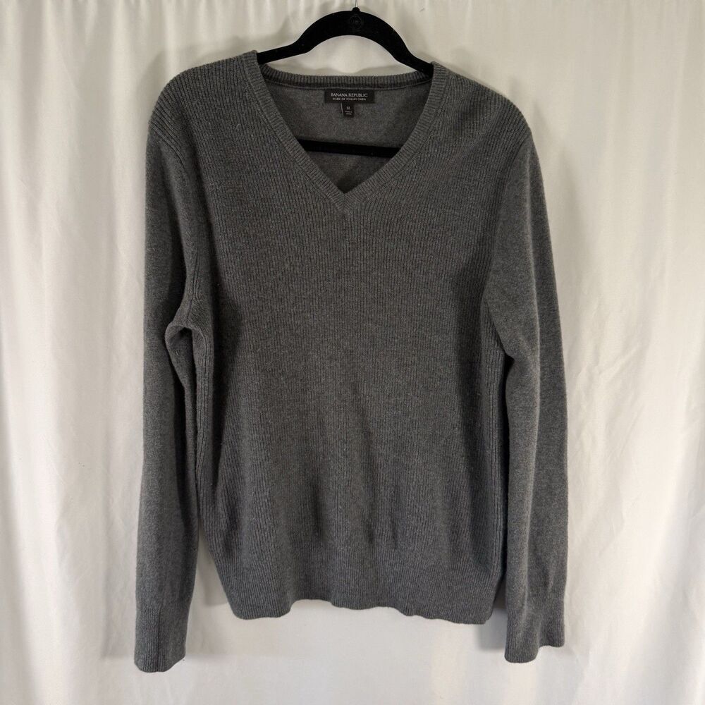 Banana Republic Merino Wool Blend Sweater Men's Medium Grey Vneck Pullover